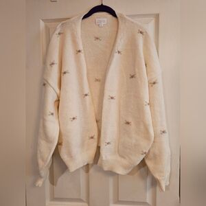 Chic Cream Cardigan with Floral Accents